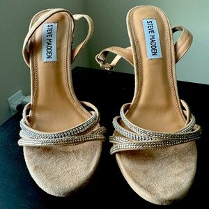NWOT Steven Madden Lara Sandal Heel